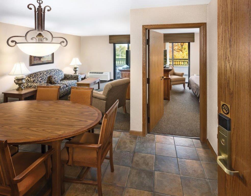 Arrowwood Resort Hotel And Conference Center - Alexandria Εξωτερικό φωτογραφία
